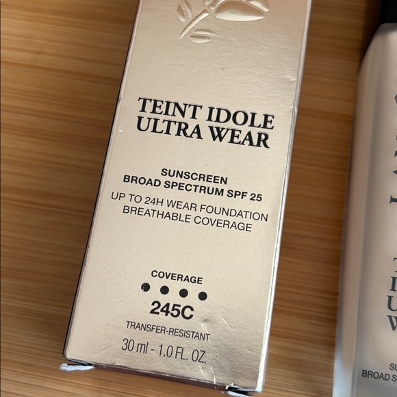 Lancôme TEINT IDOLE ULTRA WEAR FOUNDATION Breathable Natural Matte Finish 245C - Picture 4 of 12